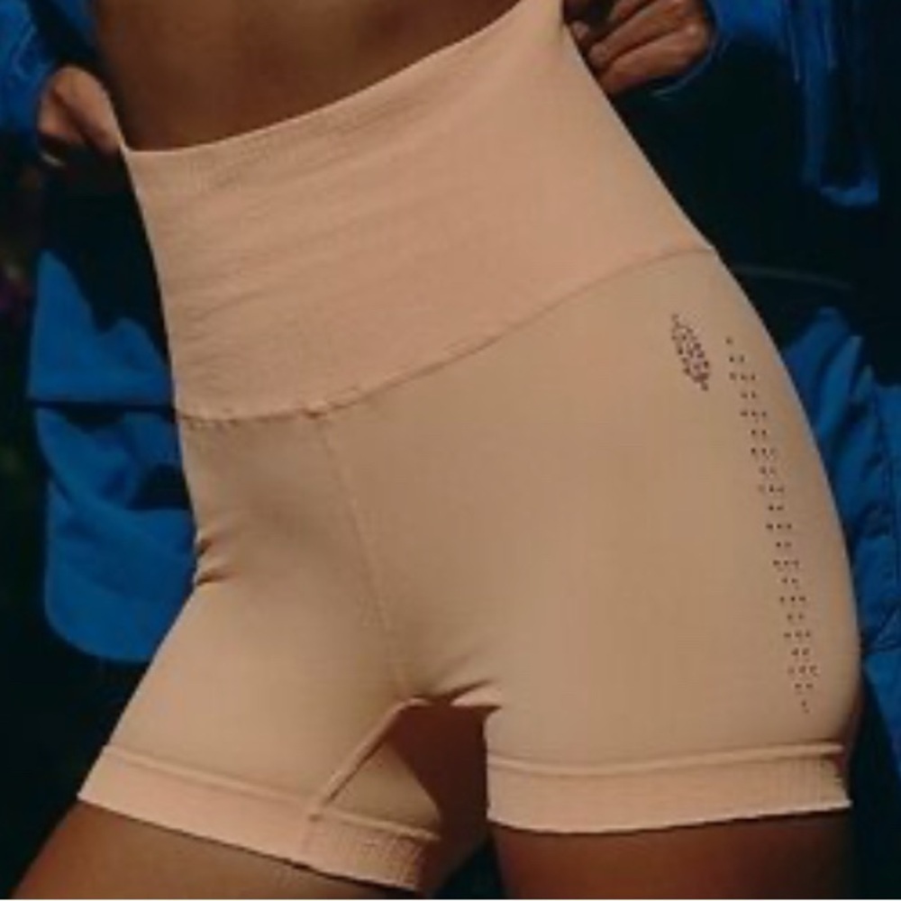 Fp Movement Good Karma Running Shorts M/L - image 2